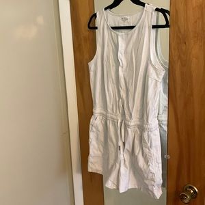 Athleta white patterned romper